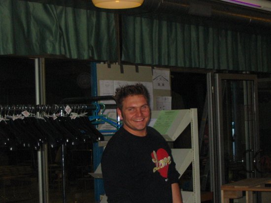 125-2576_IMG